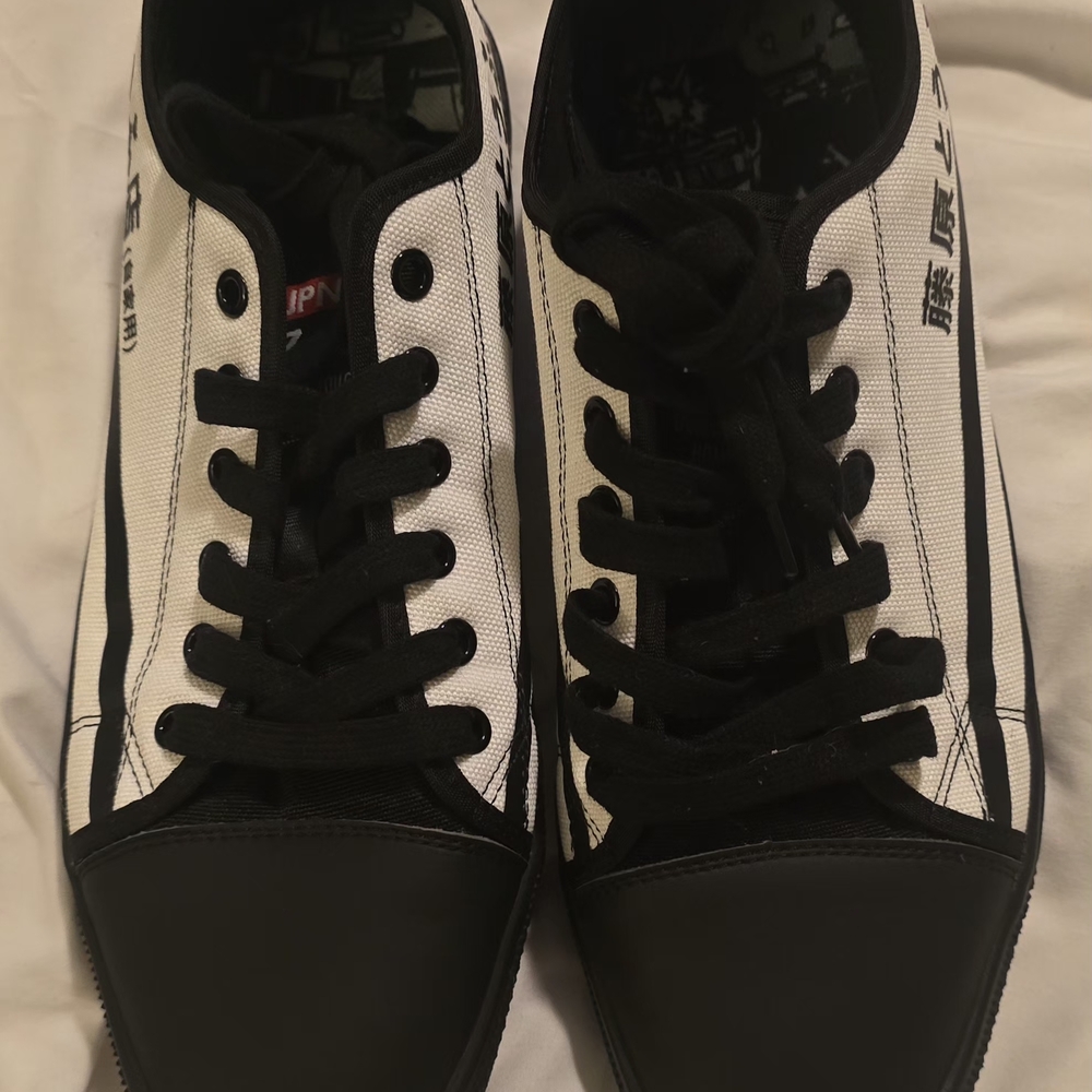 HTXJPN FUJI2  Mens Sneakers Size 11 Anime-Inspired New [tried On Once]